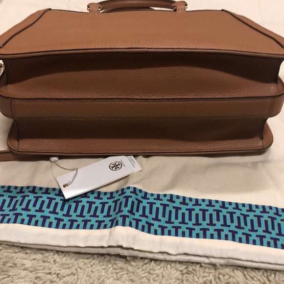 Tory Burch Satchel Center top handle - Picture 8 of 12